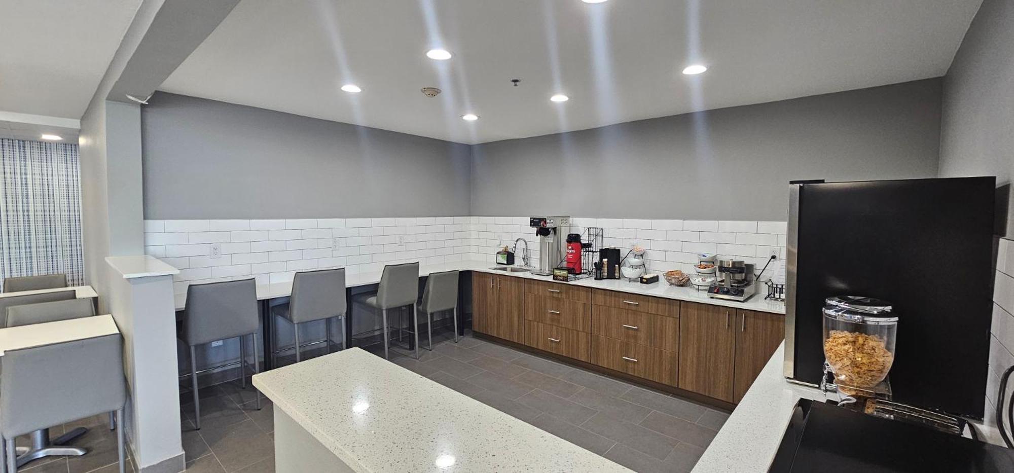 Microtel Inn & Suites By Wyndham Tulsa - Catoosa Route 66 Экстерьер фото